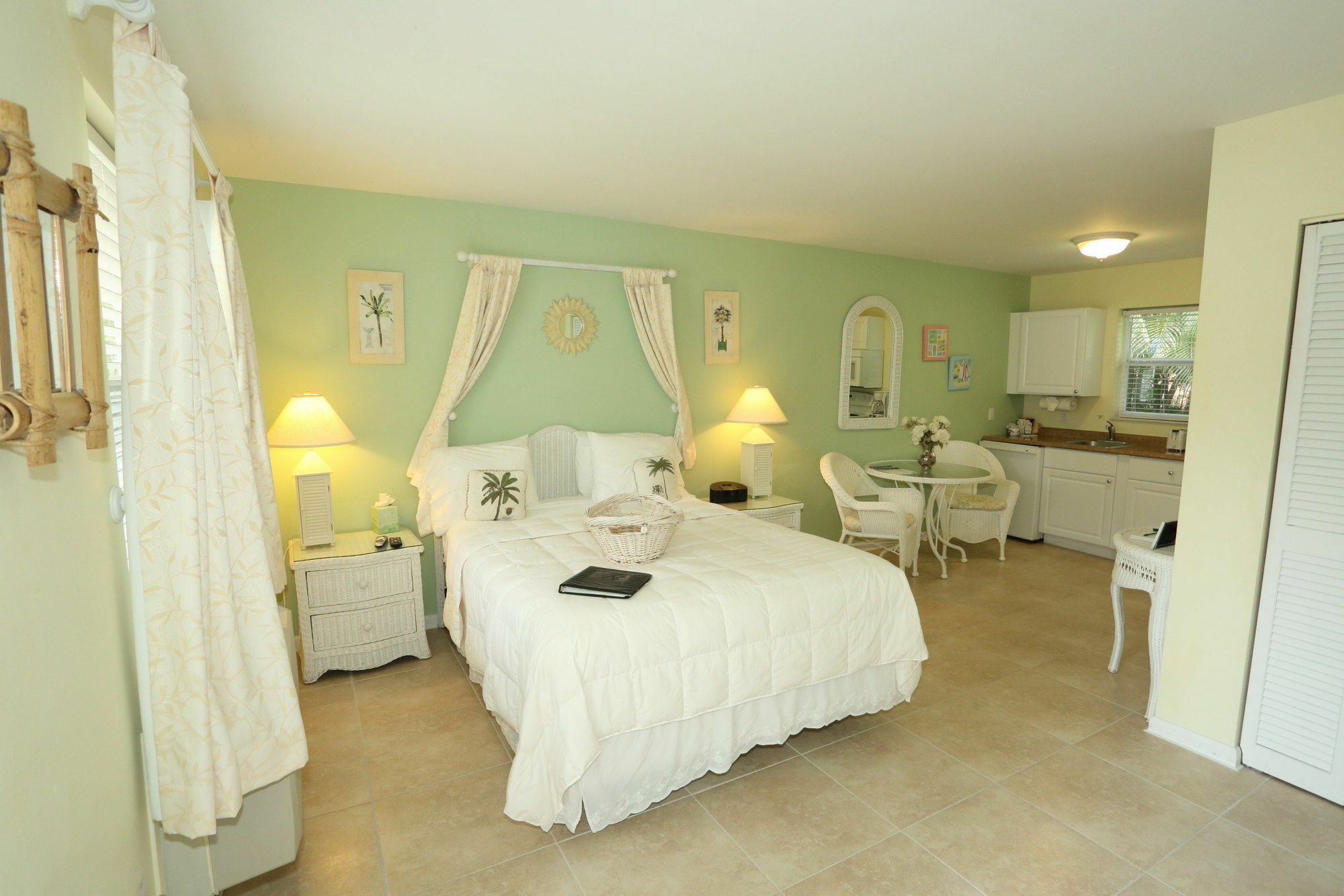 Marco Island Lakeside Inn Eksteriør bilde