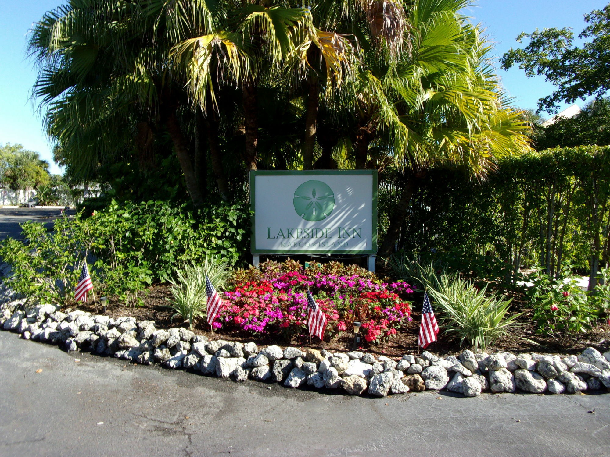 Marco Island Lakeside Inn Eksteriør bilde