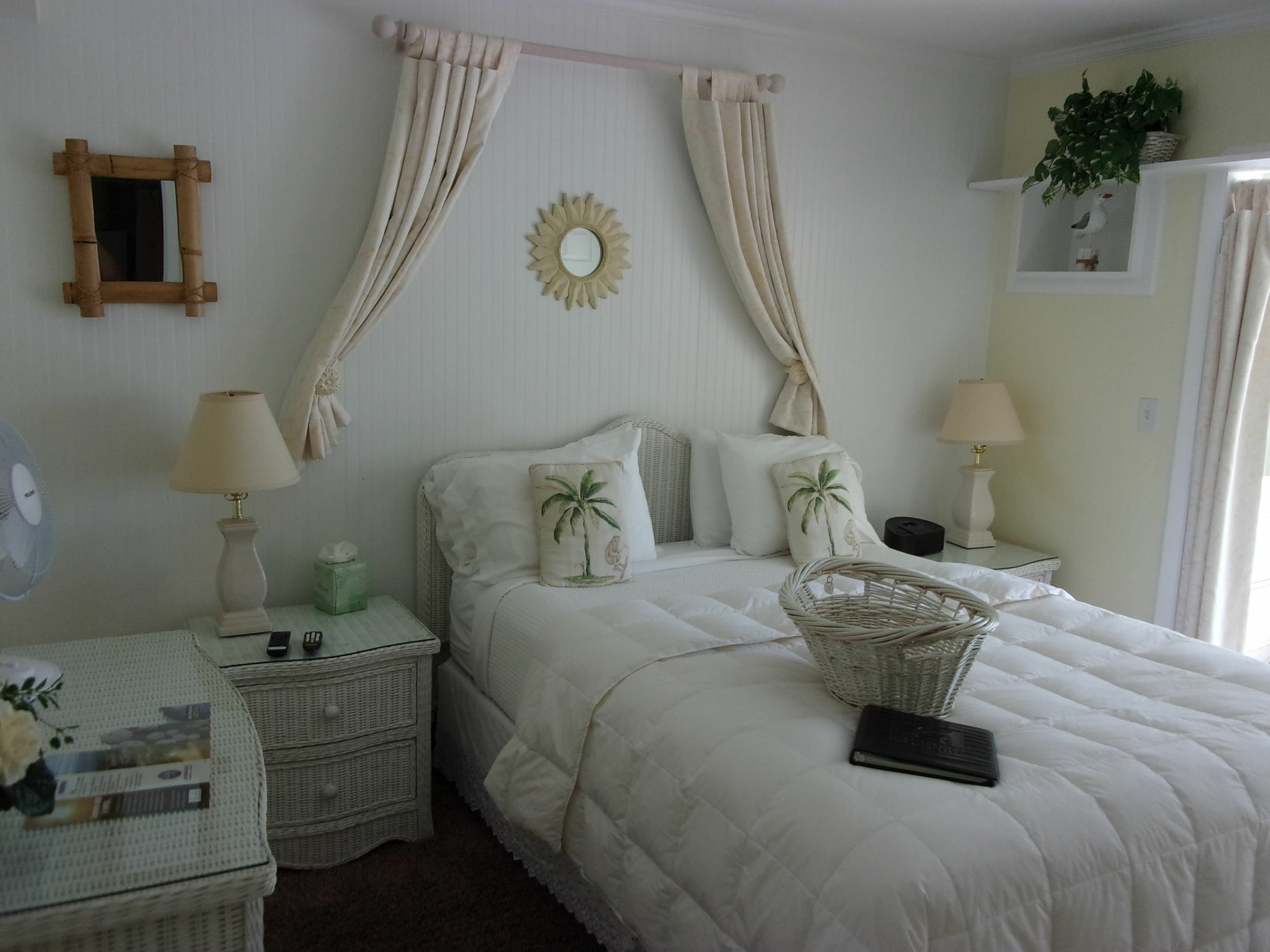 Marco Island Lakeside Inn Eksteriør bilde